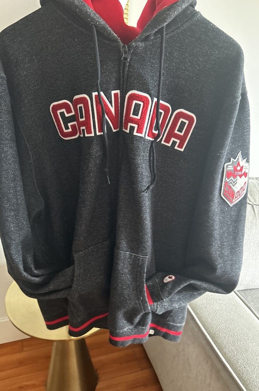 Hudson's Bay Company Men's Team Canada 2018 Olympic Hoodie Size XL
